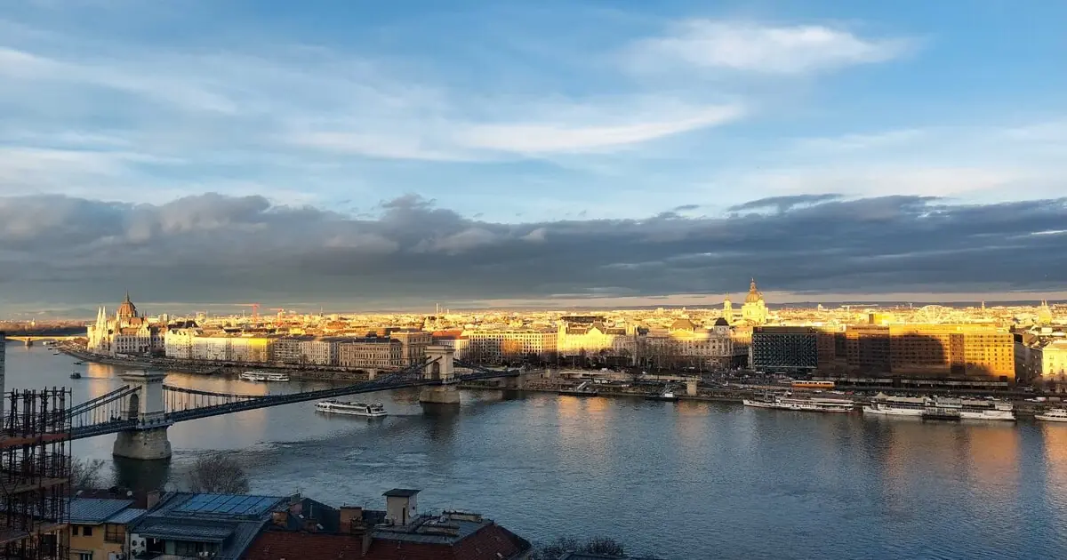 Panorámás éttermek Budapesten: hol vacsorázz a legszebb kilátással